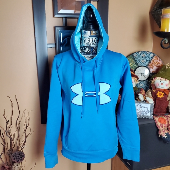 Under Armour Tops - UNDER ARMOUR COLDGEAR BLUE SEMI-FITTED SWEATSHIRT!